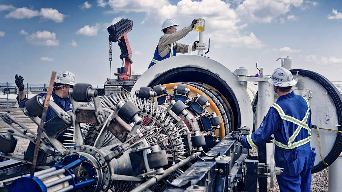 ประสิทธิภาพที่ขับเคลื่อนด้วย RFID: การเปลี่ยนแปลงท่อส่งน้ำมันและก๊าซและการตรวจสอบอุปกรณ์